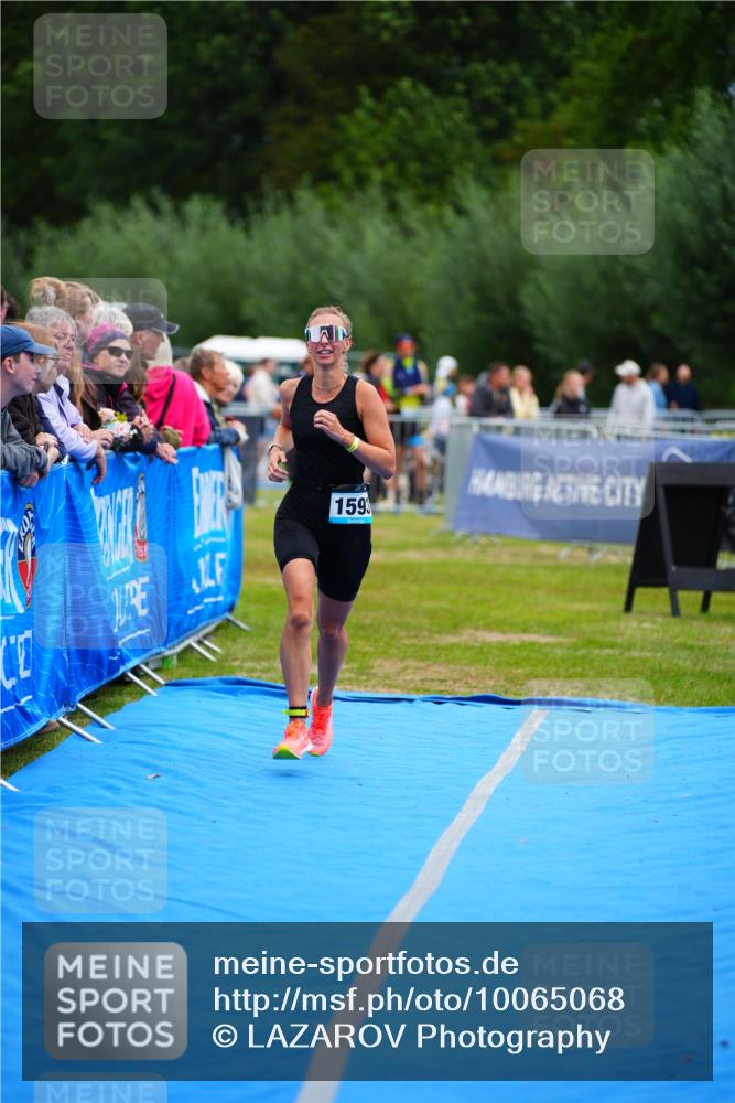 30.08.2026 - Elbe Triathlon Hamburg LAZAROV Photography http://msf.ph/oto/10065068 30.08.2026 12:09:55 Ziel 1593, 1687 meine-sportfotos.de