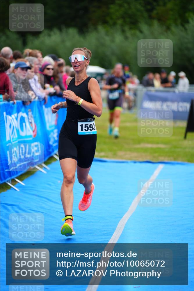 30.08.2026 - Elbe Triathlon Hamburg LAZAROV Photography http://msf.ph/oto/10065072 30.08.2026 12:09:57 Ziel 1593, 1687 meine-sportfotos.de