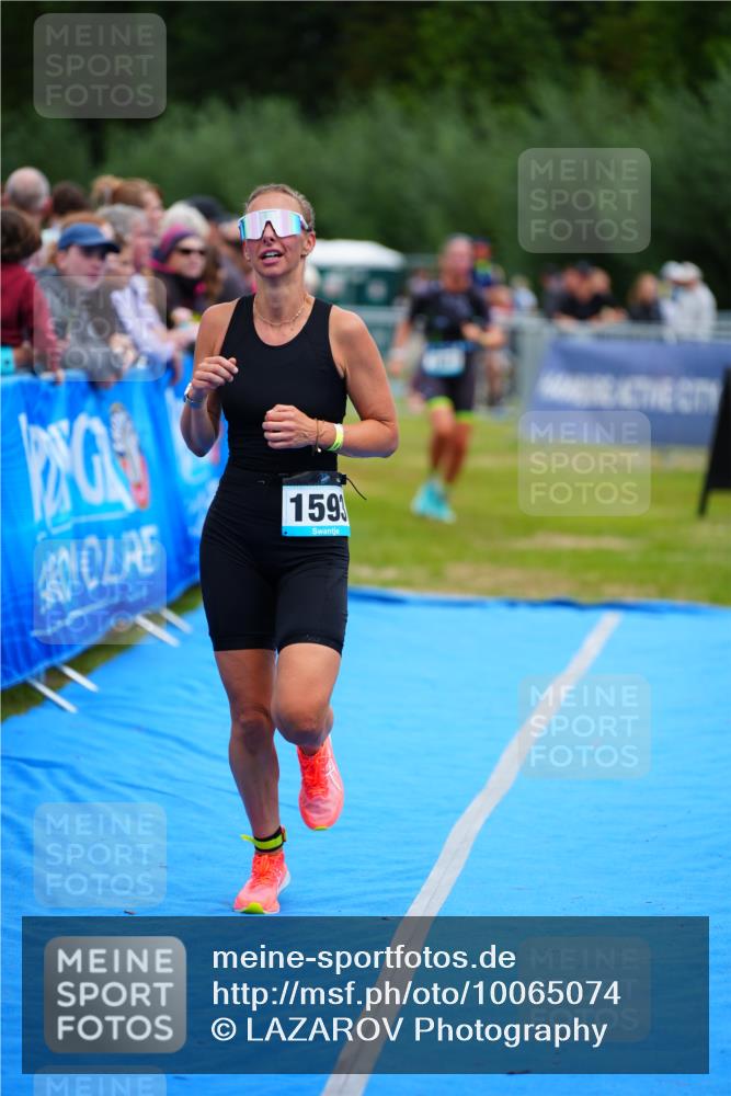 30.08.2026 - Elbe Triathlon Hamburg LAZAROV Photography http://msf.ph/oto/10065074 30.08.2026 12:09:57 Ziel 1593, 1687 meine-sportfotos.de