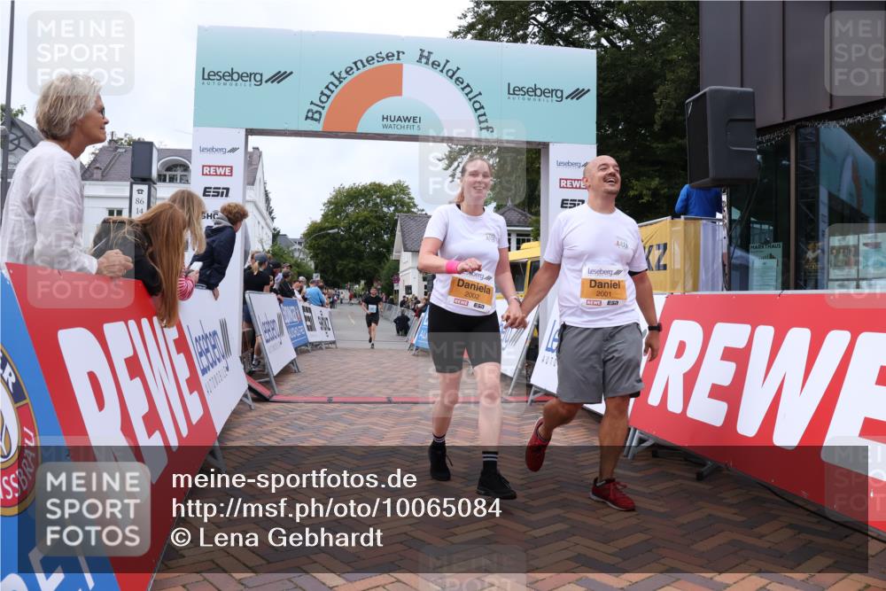 30.08.2026 - Blankeneser Heldenlauf Lena Gebhardt http://msf.ph/oto/10065084 30.08.2026 12:48:50 Ziel 2001, 2002, 2091, 4076 meine-sportfotos.de