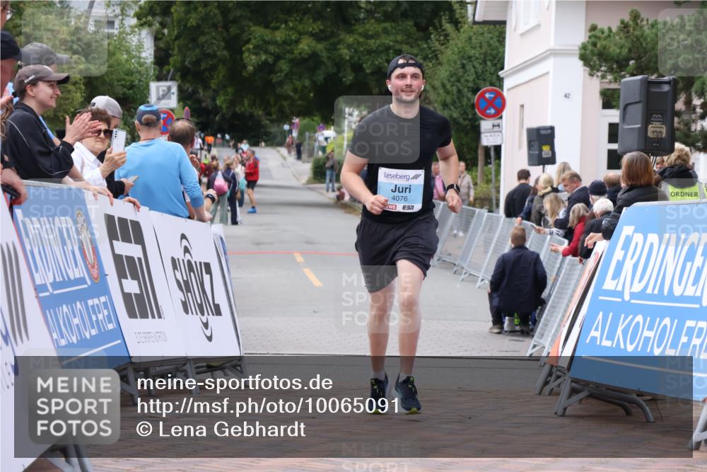 30.08.2026 - Blankeneser Heldenlauf Lena Gebhardt http://msf.ph/oto/10065091 30.08.2026 12:48:52 Ziel 2001, 2002, 4076 meine-sportfotos.de