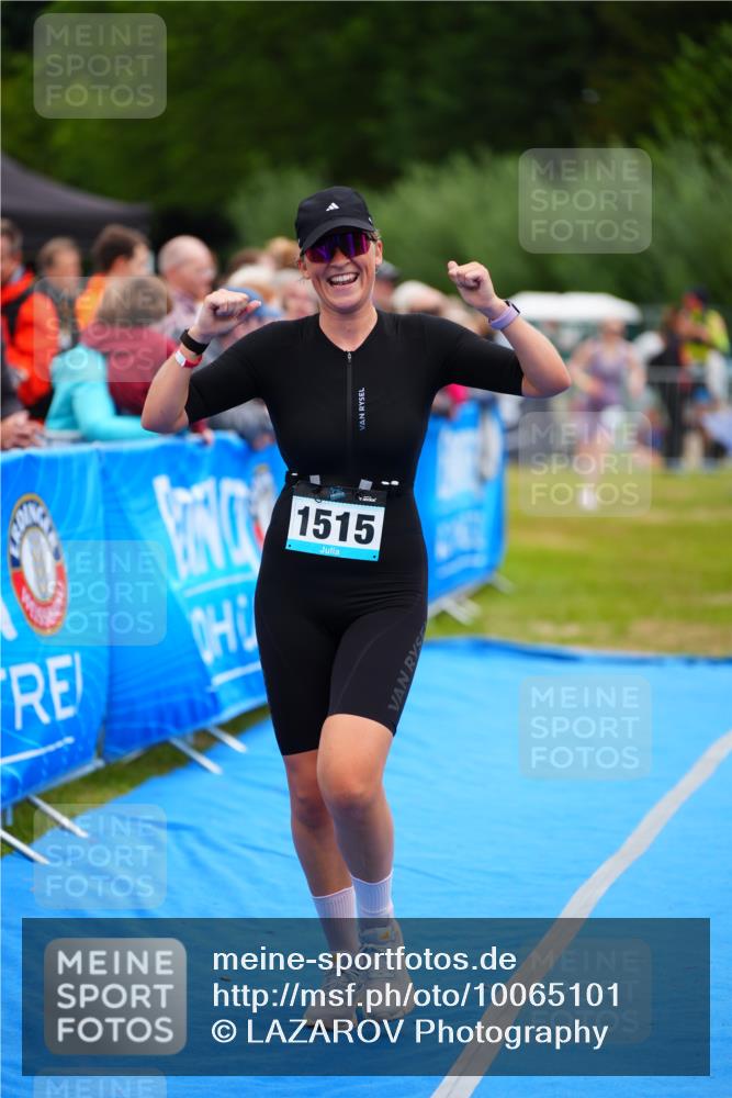 30.08.2026 - Elbe Triathlon Hamburg LAZAROV Photography http://msf.ph/oto/10065101 30.08.2026 12:10:09 Ziel 1515, 1626 meine-sportfotos.de