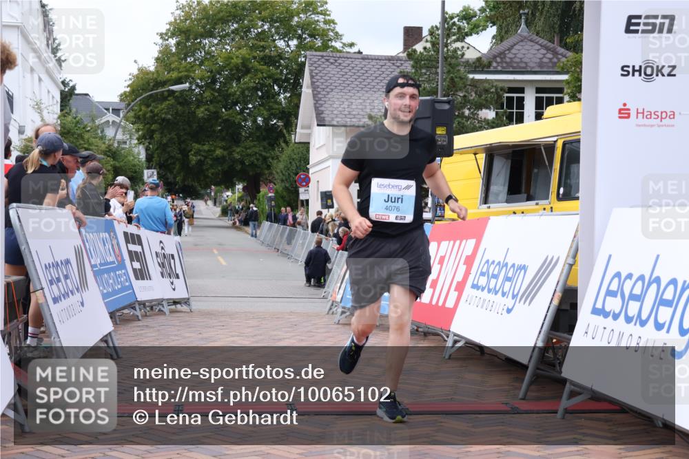 30.08.2026 - Blankeneser Heldenlauf Lena Gebhardt http://msf.ph/oto/10065102 30.08.2026 12:48:54 Ziel 2001, 2002, 4076 meine-sportfotos.de