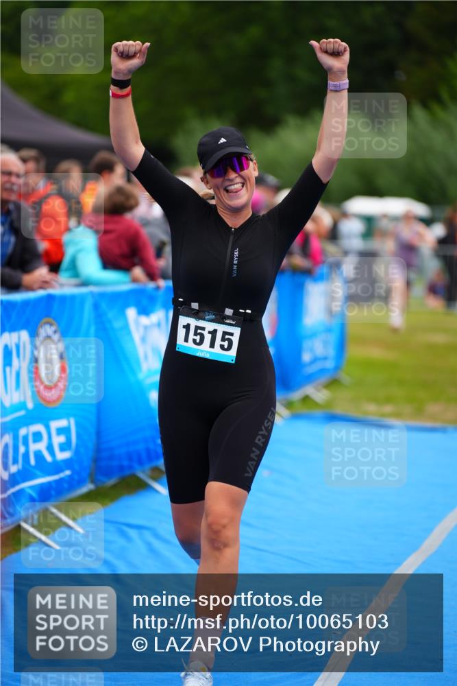 30.08.2026 - Elbe Triathlon Hamburg LAZAROV Photography http://msf.ph/oto/10065103 30.08.2026 12:10:09 Ziel 1515, 1626 meine-sportfotos.de
