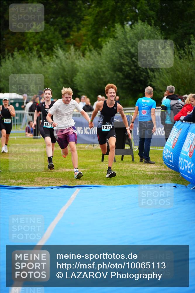 30.08.2026 - Elbe Triathlon Hamburg LAZAROV Photography http://msf.ph/oto/10065113 30.08.2026 12:10:21 Ziel 1372, 1382, 1471, 1539 meine-sportfotos.de