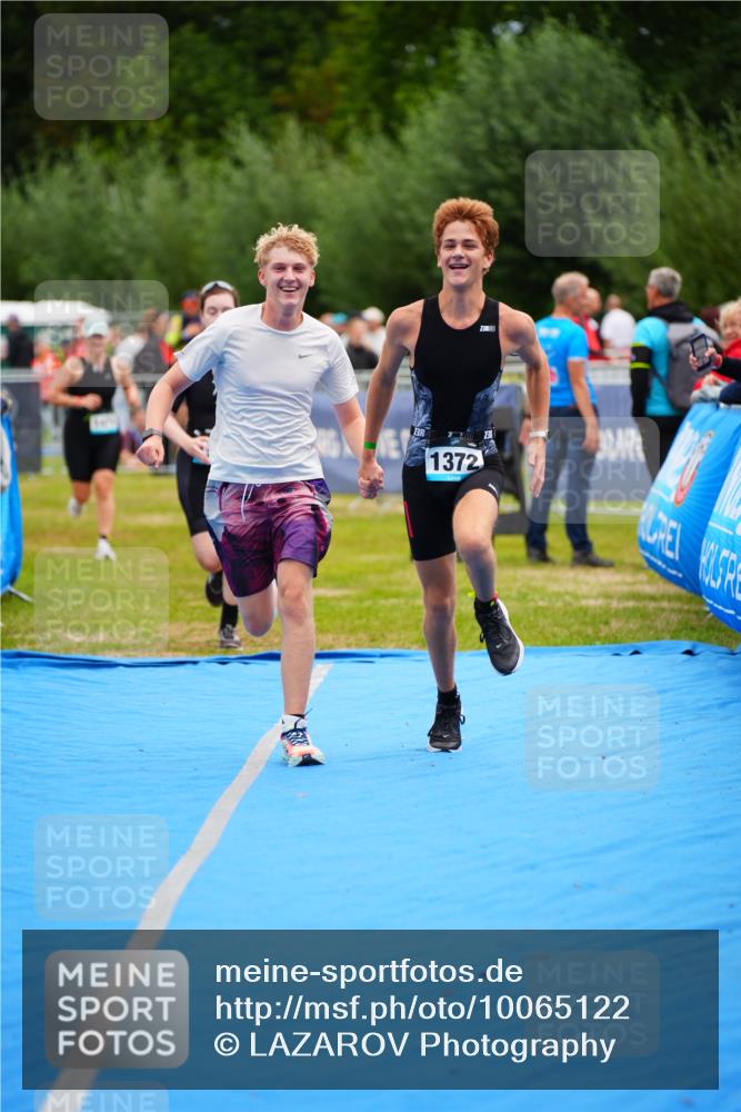 30.08.2026 - Elbe Triathlon Hamburg LAZAROV Photography http://msf.ph/oto/10065122 30.08.2026 12:10:23 Ziel 1372, 1382, 1471, 1539 meine-sportfotos.de