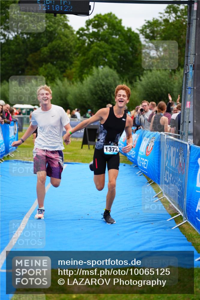 30.08.2026 - Elbe Triathlon Hamburg LAZAROV Photography http://msf.ph/oto/10065125 30.08.2026 12:10:24 Ziel 1372, 1382, 1471, 1539 meine-sportfotos.de