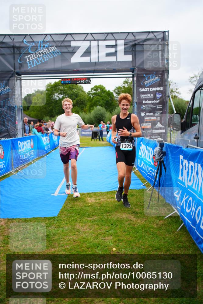 30.08.2026 - Elbe Triathlon Hamburg LAZAROV Photography http://msf.ph/oto/10065130 30.08.2026 12:10:25 Ziel 1372, 1382, 1471, 1539 meine-sportfotos.de