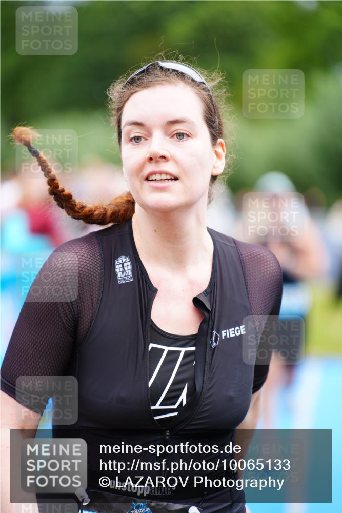 30.08.2026 - Elbe Triathlon Hamburg LAZAROV Photography http://msf.ph/oto/10065133 30.08.2026 12:10:28 Ziel 1427, 1471, 1539 meine-sportfotos.de