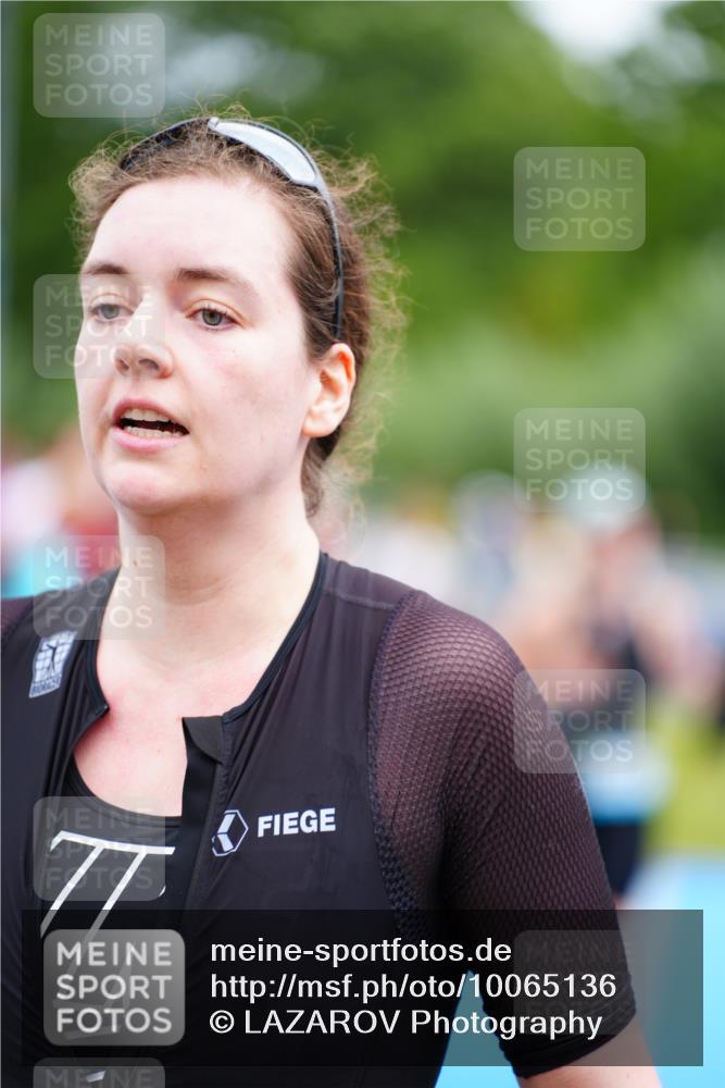 30.08.2026 - Elbe Triathlon Hamburg LAZAROV Photography http://msf.ph/oto/10065136 30.08.2026 12:10:28 Ziel 1427, 1471, 1539 meine-sportfotos.de