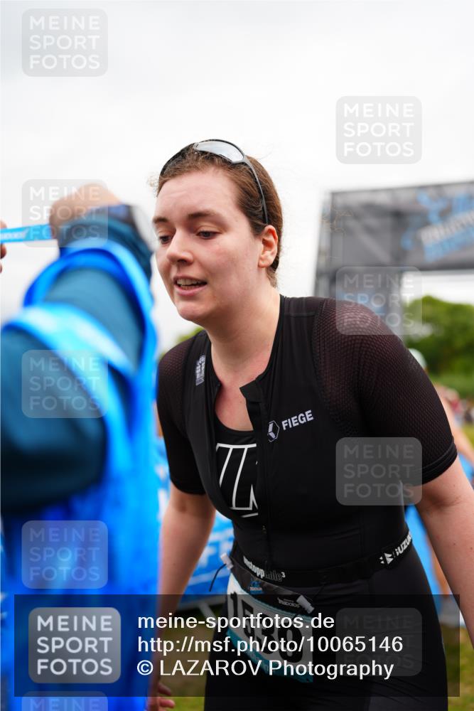 30.08.2026 - Elbe Triathlon Hamburg LAZAROV Photography http://msf.ph/oto/10065146 30.08.2026 12:10:32 Ziel 1427, 1471 meine-sportfotos.de