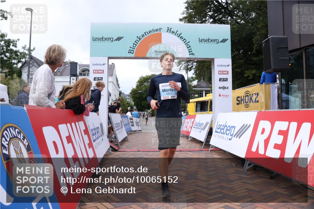 30.08.2026 - Blankeneser Heldenlauf Lena Gebhardt http://msf.ph/oto/10065152 30.08.2026 12:49:46 Ziel 2093, 4245, 4311 meine-sportfotos.de