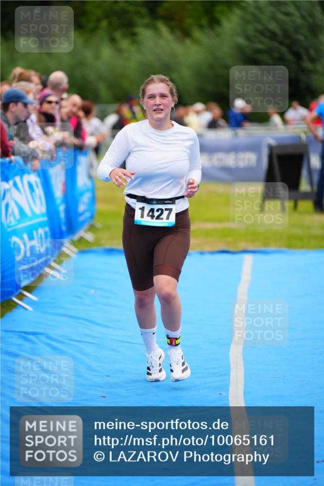 30.08.2026 - Elbe Triathlon Hamburg LAZAROV Photography http://msf.ph/oto/10065161 30.08.2026 12:10:36 Ziel 1427, 1631 meine-sportfotos.de