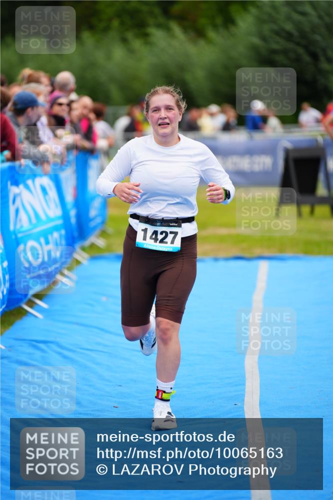 30.08.2026 - Elbe Triathlon Hamburg LAZAROV Photography http://msf.ph/oto/10065163 30.08.2026 12:10:36 Ziel 1427, 1631 meine-sportfotos.de