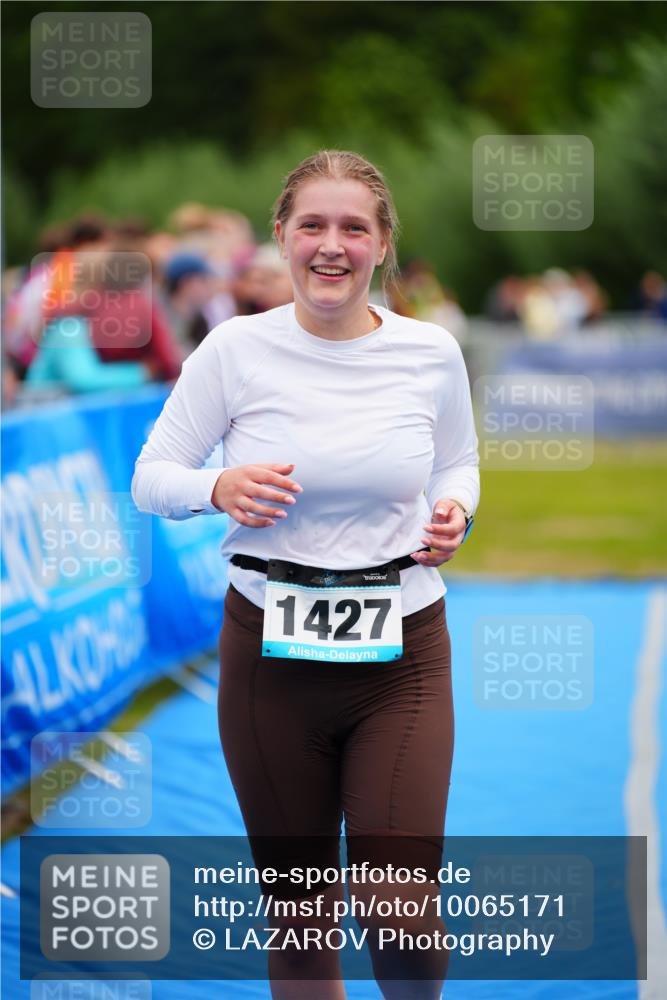 30.08.2026 - Elbe Triathlon Hamburg LAZAROV Photography http://msf.ph/oto/10065171 30.08.2026 12:10:37 Ziel 1427, 1631 meine-sportfotos.de