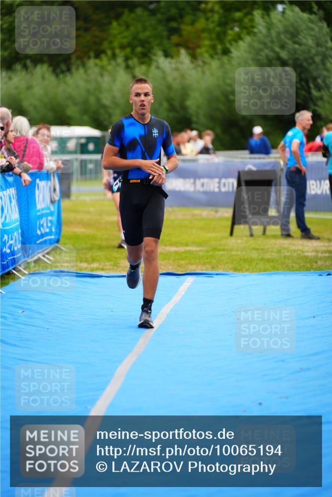 30.08.2026 - Elbe Triathlon Hamburg LAZAROV Photography http://msf.ph/oto/10065194 30.08.2026 12:10:54 Ziel 1377, 1549 meine-sportfotos.de