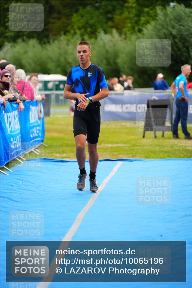 30.08.2026 - Elbe Triathlon Hamburg LAZAROV Photography http://msf.ph/oto/10065196 30.08.2026 12:10:54 Ziel 1377, 1549 meine-sportfotos.de
