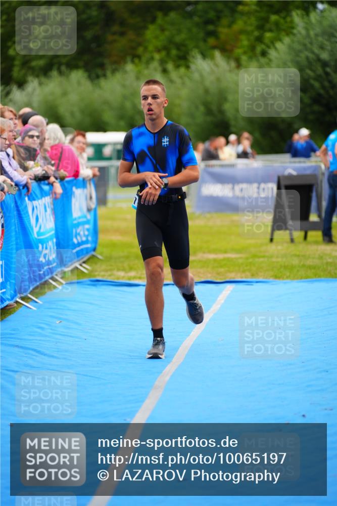 30.08.2026 - Elbe Triathlon Hamburg LAZAROV Photography http://msf.ph/oto/10065197 30.08.2026 12:10:54 Ziel 1377, 1549 meine-sportfotos.de