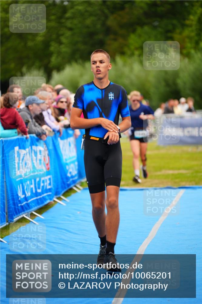 30.08.2026 - Elbe Triathlon Hamburg LAZAROV Photography http://msf.ph/oto/10065201 30.08.2026 12:10:55 Ziel 1377, 1549 meine-sportfotos.de