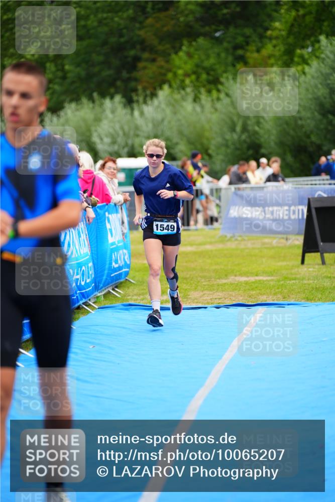 30.08.2026 - Elbe Triathlon Hamburg LAZAROV Photography http://msf.ph/oto/10065207 30.08.2026 12:10:57 Ziel 1377, 1549 meine-sportfotos.de