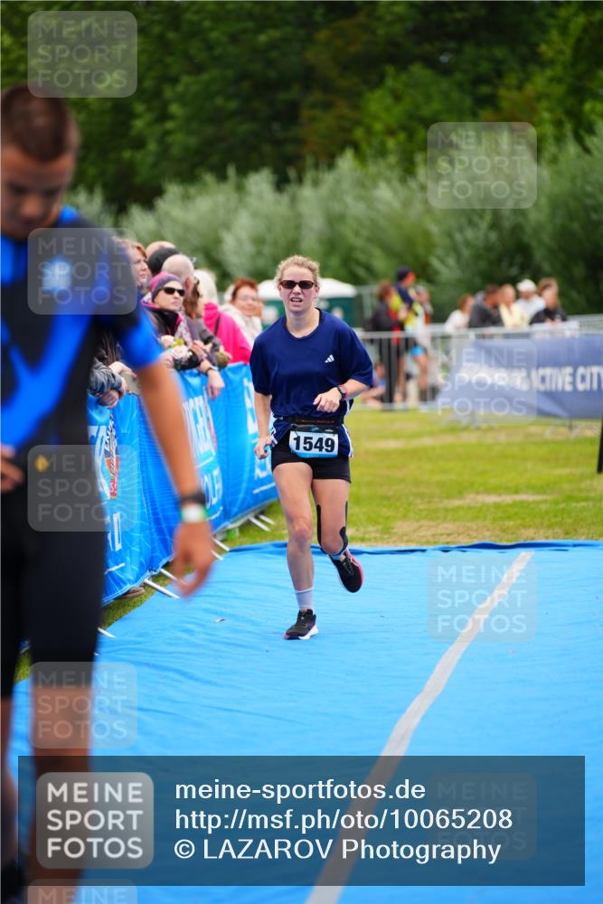 30.08.2026 - Elbe Triathlon Hamburg LAZAROV Photography http://msf.ph/oto/10065208 30.08.2026 12:10:57 Ziel 1377, 1549 meine-sportfotos.de