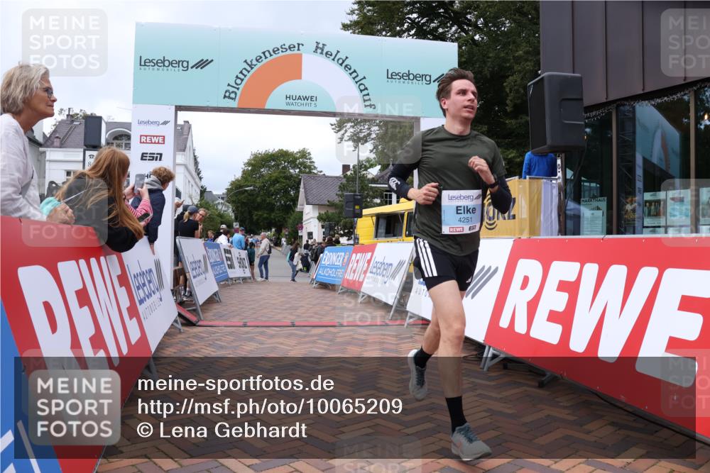 30.08.2026 - Blankeneser Heldenlauf Lena Gebhardt http://msf.ph/oto/10065209 30.08.2026 12:50:17 Ziel 4251 meine-sportfotos.de