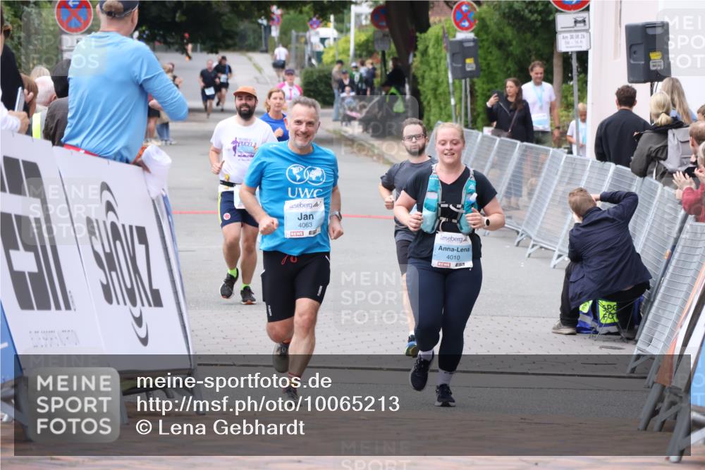 30.08.2026 - Blankeneser Heldenlauf Lena Gebhardt http://msf.ph/oto/10065213 30.08.2026 12:50:29 Ziel  meine-sportfotos.de