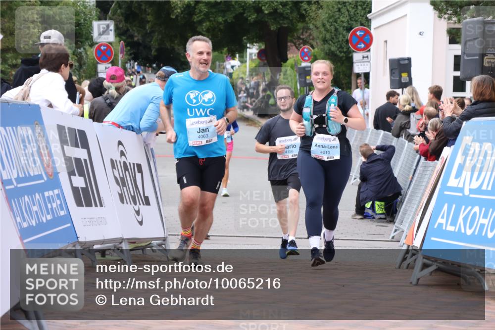 30.08.2026 - Blankeneser Heldenlauf Lena Gebhardt http://msf.ph/oto/10065216 30.08.2026 12:50:31 Ziel 4010, 4063, 4156 meine-sportfotos.de