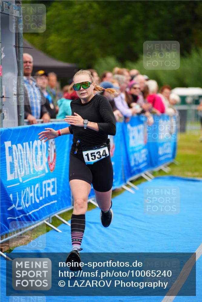 30.08.2026 - Elbe Triathlon Hamburg LAZAROV Photography http://msf.ph/oto/10065240 30.08.2026 12:11:15 Ziel 1534, 1576, 1581, 1615 meine-sportfotos.de
