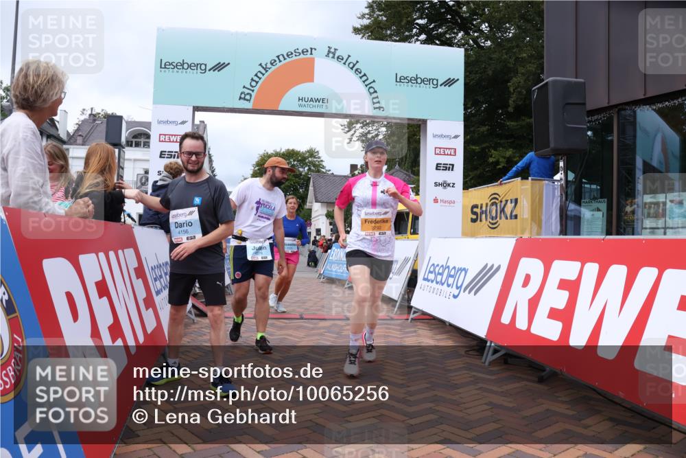 30.08.2026 - Blankeneser Heldenlauf Lena Gebhardt http://msf.ph/oto/10065256 30.08.2026 12:50:41 Ziel 2292, 4010, 4063, 4126, 4156, 4376 meine-sportfotos.de