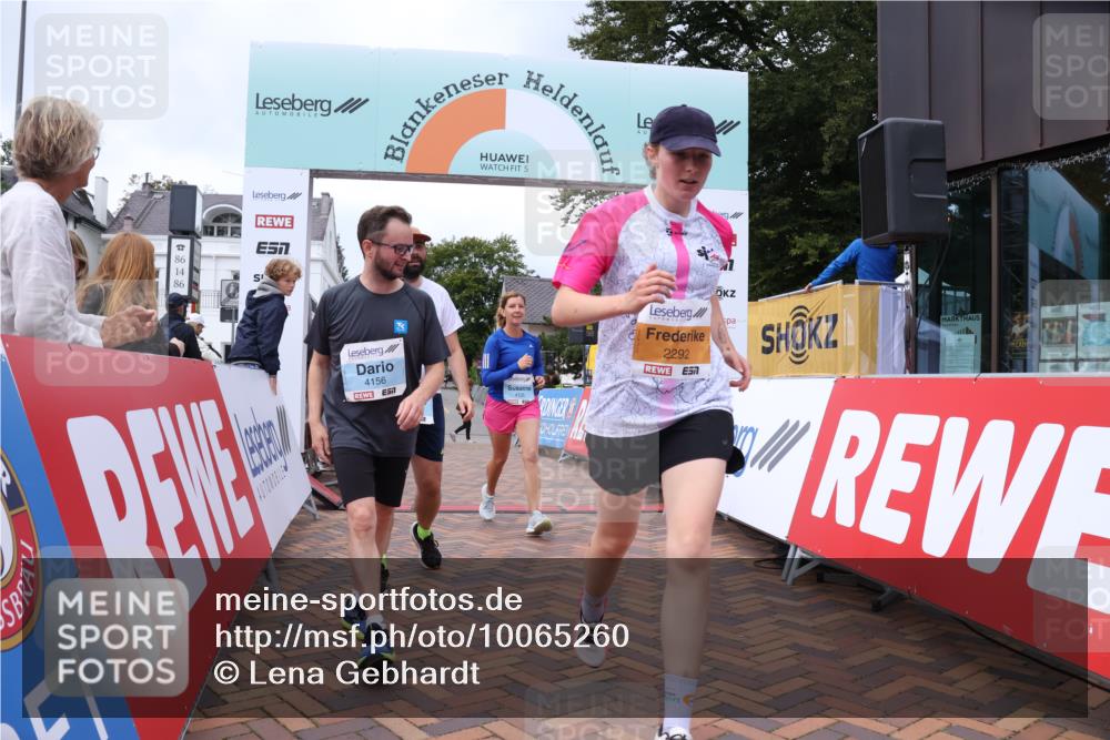 30.08.2026 - Blankeneser Heldenlauf Lena Gebhardt http://msf.ph/oto/10065260 30.08.2026 12:50:42 Ziel 2292, 4010, 4063, 4126, 4156, 4376 meine-sportfotos.de