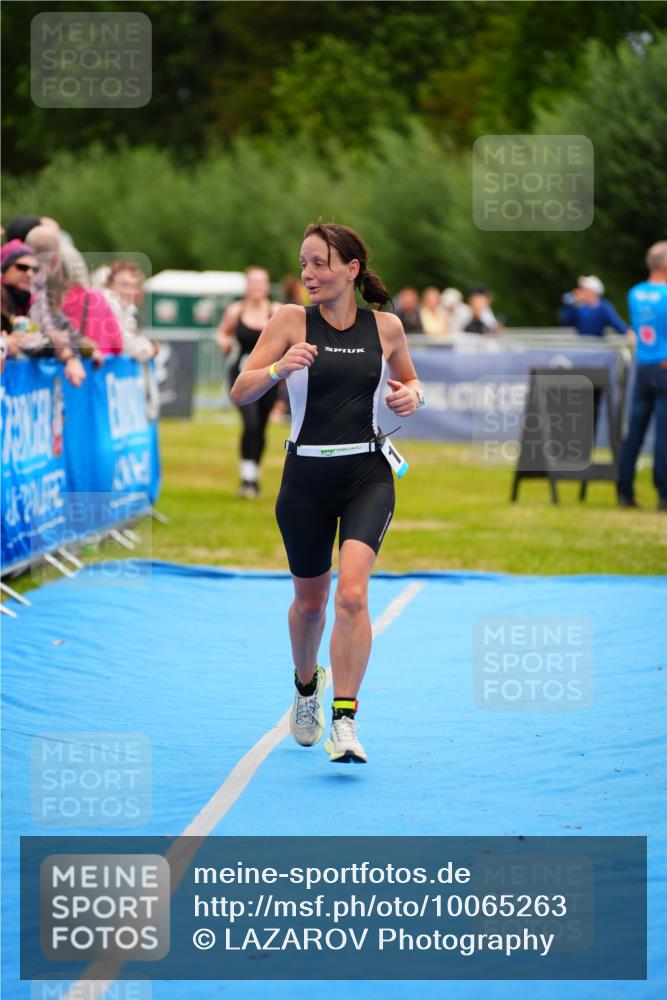 30.08.2026 - Elbe Triathlon Hamburg LAZAROV Photography http://msf.ph/oto/10065263 30.08.2026 12:11:22 Ziel 1547, 1615 meine-sportfotos.de