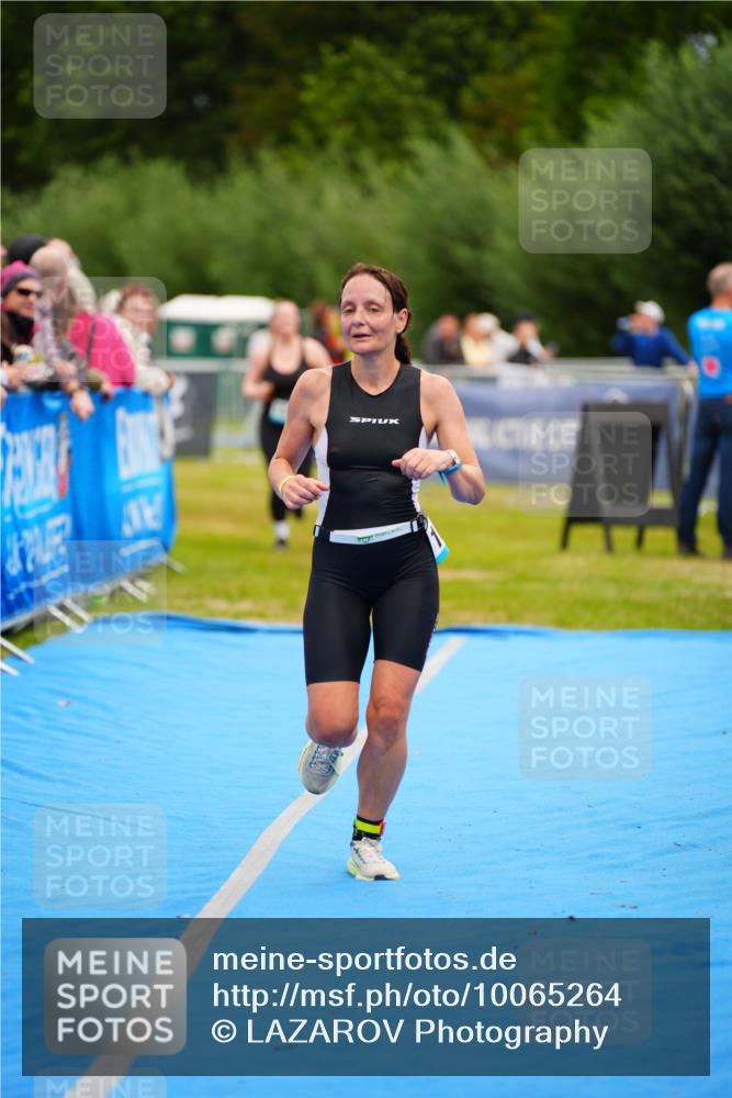 30.08.2026 - Elbe Triathlon Hamburg LAZAROV Photography http://msf.ph/oto/10065264 30.08.2026 12:11:22 Ziel 1547, 1615 meine-sportfotos.de