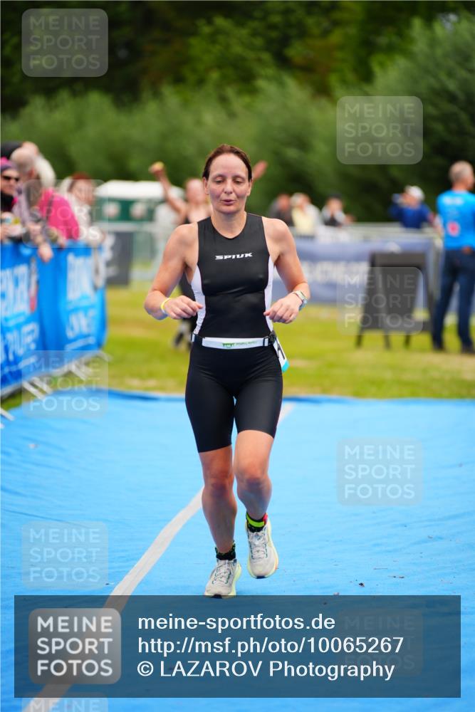 30.08.2026 - Elbe Triathlon Hamburg LAZAROV Photography http://msf.ph/oto/10065267 30.08.2026 12:11:22 Ziel 1547, 1615 meine-sportfotos.de