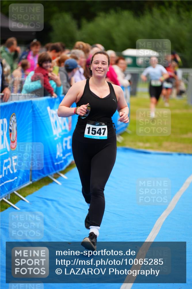 30.08.2026 - Elbe Triathlon Hamburg LAZAROV Photography http://msf.ph/oto/10065285 30.08.2026 12:11:28 Ziel 893, 1547, 1654 meine-sportfotos.de