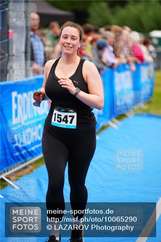 30.08.2026 - Elbe Triathlon Hamburg LAZAROV Photography http://msf.ph/oto/10065290 30.08.2026 12:11:29 Ziel 893, 1547, 1654 meine-sportfotos.de