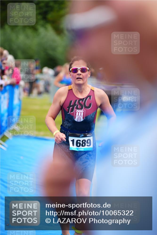 30.08.2026 - Elbe Triathlon Hamburg LAZAROV Photography http://msf.ph/oto/10065322 30.08.2026 12:11:41 Ziel 1583, 1689 meine-sportfotos.de