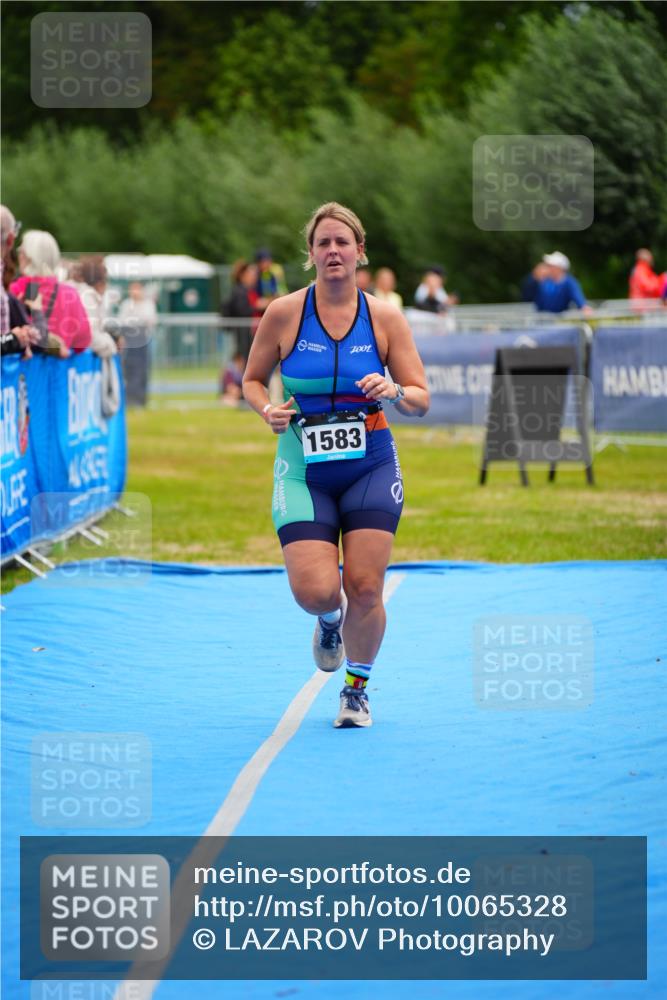 30.08.2026 - Elbe Triathlon Hamburg LAZAROV Photography http://msf.ph/oto/10065328 30.08.2026 12:11:45 Ziel 1583 meine-sportfotos.de