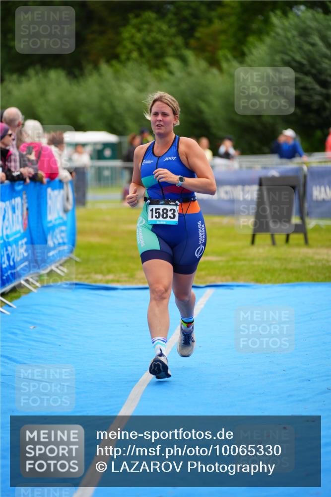 30.08.2026 - Elbe Triathlon Hamburg LAZAROV Photography http://msf.ph/oto/10065330 30.08.2026 12:11:46 Ziel 1583 meine-sportfotos.de