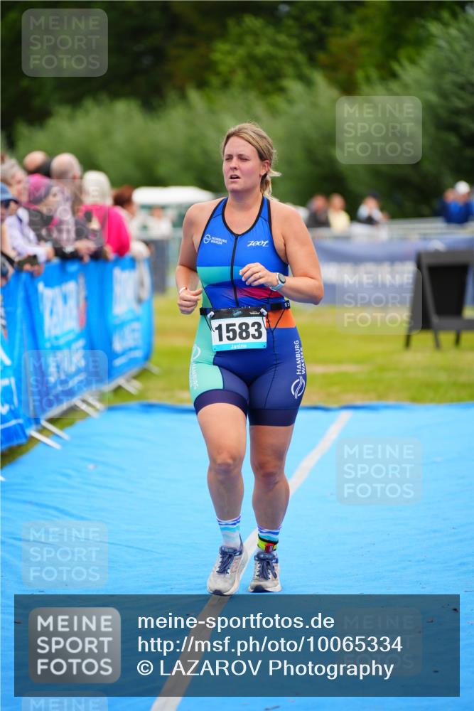 30.08.2026 - Elbe Triathlon Hamburg LAZAROV Photography http://msf.ph/oto/10065334 30.08.2026 12:11:46 Ziel 1583 meine-sportfotos.de