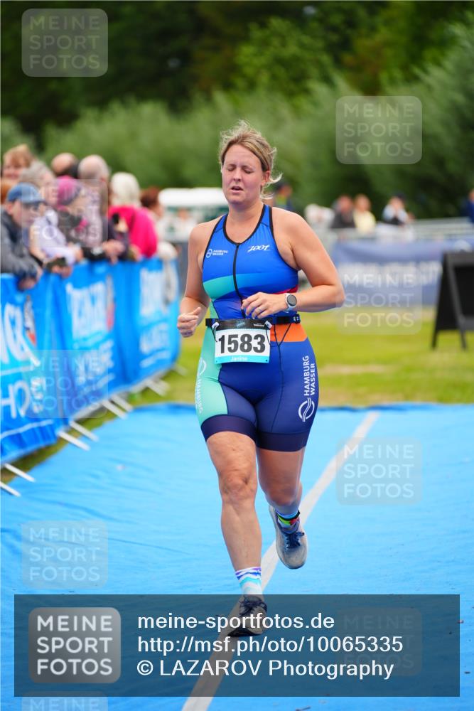 30.08.2026 - Elbe Triathlon Hamburg LAZAROV Photography http://msf.ph/oto/10065335 30.08.2026 12:11:46 Ziel 1583 meine-sportfotos.de