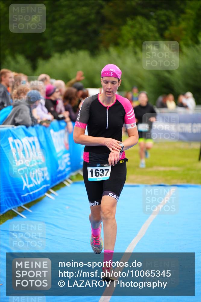 30.08.2026 - Elbe Triathlon Hamburg LAZAROV Photography http://msf.ph/oto/10065345 30.08.2026 12:12:03 Ziel 1490, 1637 meine-sportfotos.de