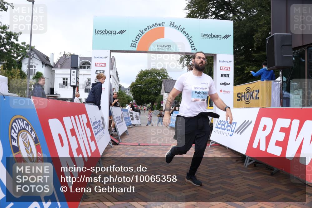 30.08.2026 - Blankeneser Heldenlauf Lena Gebhardt http://msf.ph/oto/10065358 30.08.2026 12:51:19 Ziel 4433 meine-sportfotos.de