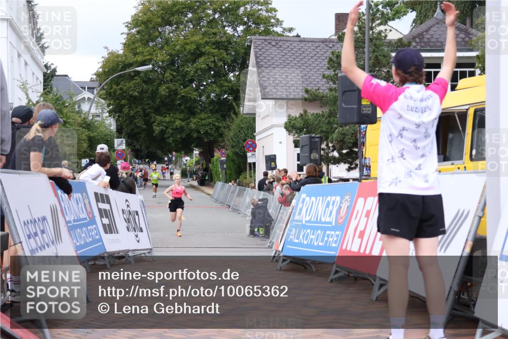 30.08.2026 - Blankeneser Heldenlauf Lena Gebhardt http://msf.ph/oto/10065362 30.08.2026 12:51:26 Ziel 4433 meine-sportfotos.de