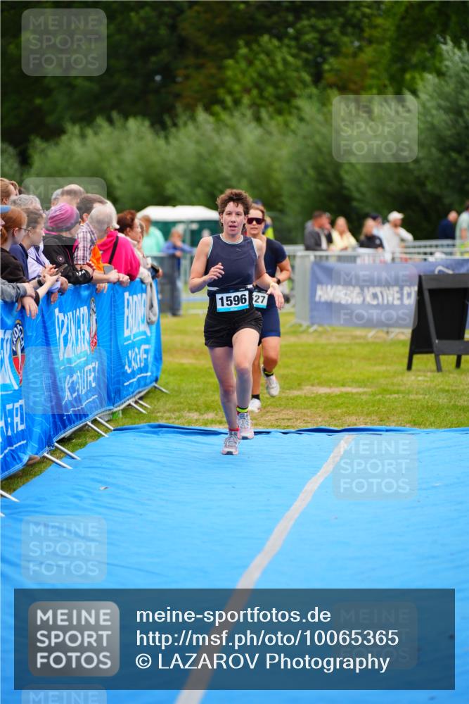 30.08.2026 - Elbe Triathlon Hamburg LAZAROV Photography http://msf.ph/oto/10065365 30.08.2026 12:12:26 Ziel 1527, 1596 meine-sportfotos.de