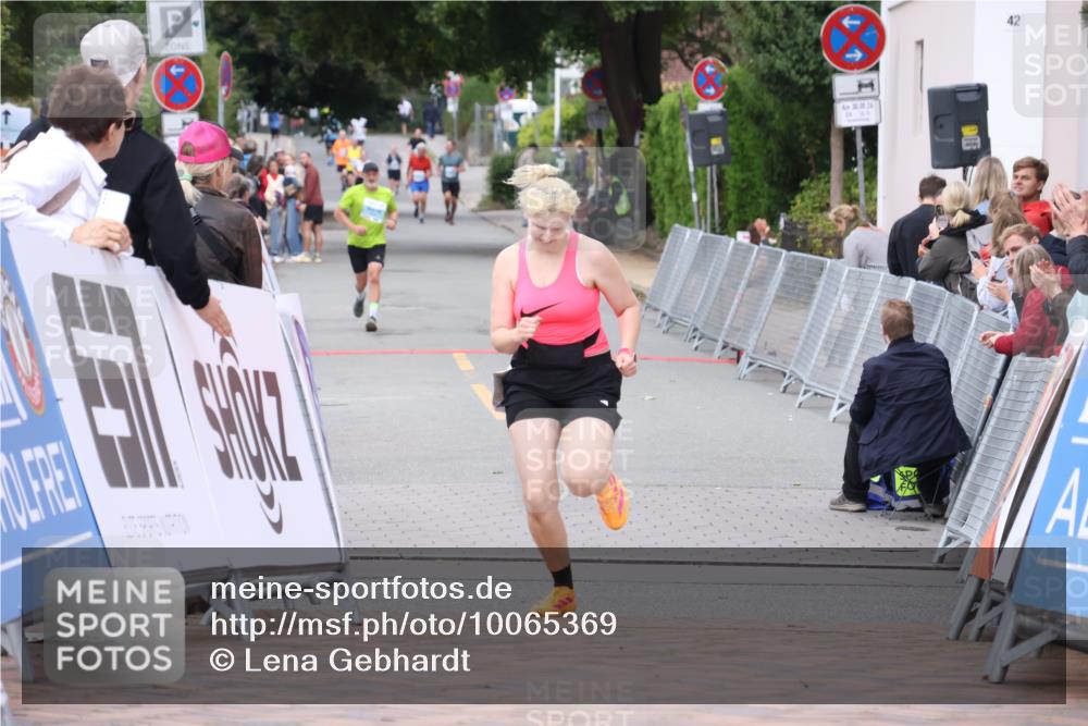 30.08.2026 - Blankeneser Heldenlauf Lena Gebhardt http://msf.ph/oto/10065369 30.08.2026 12:51:28 Ziel 2530 meine-sportfotos.de