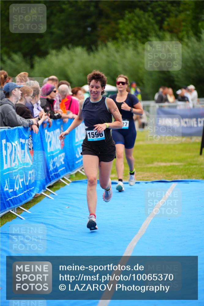 30.08.2026 - Elbe Triathlon Hamburg LAZAROV Photography http://msf.ph/oto/10065370 30.08.2026 12:12:28 Ziel 1527, 1596 meine-sportfotos.de