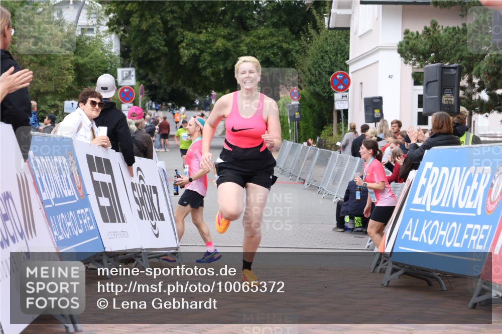 30.08.2026 - Blankeneser Heldenlauf Lena Gebhardt http://msf.ph/oto/10065372 30.08.2026 12:51:30 Ziel 2530 meine-sportfotos.de