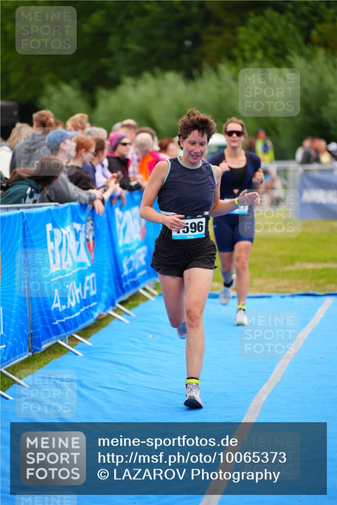 30.08.2026 - Elbe Triathlon Hamburg LAZAROV Photography http://msf.ph/oto/10065373 30.08.2026 12:12:28 Ziel 1527, 1596 meine-sportfotos.de