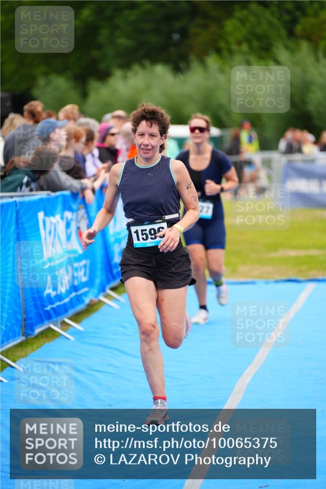 30.08.2026 - Elbe Triathlon Hamburg LAZAROV Photography http://msf.ph/oto/10065375 30.08.2026 12:12:28 Ziel 1527, 1596 meine-sportfotos.de
